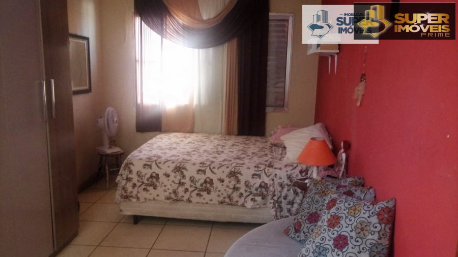 Casa de 3 quartos, 180m² no bairro Centro, em Pelotas | Eu Corretor