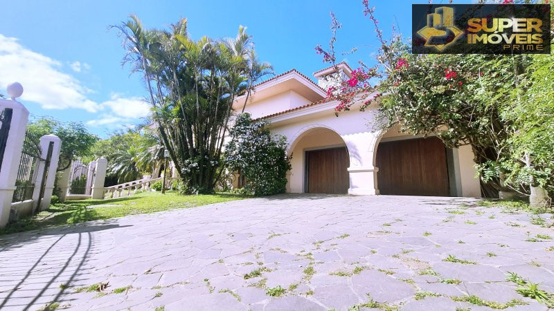 Casa de 5 quartos, 2200m² no bairro Centro, em Pelotas | Eu Corretor