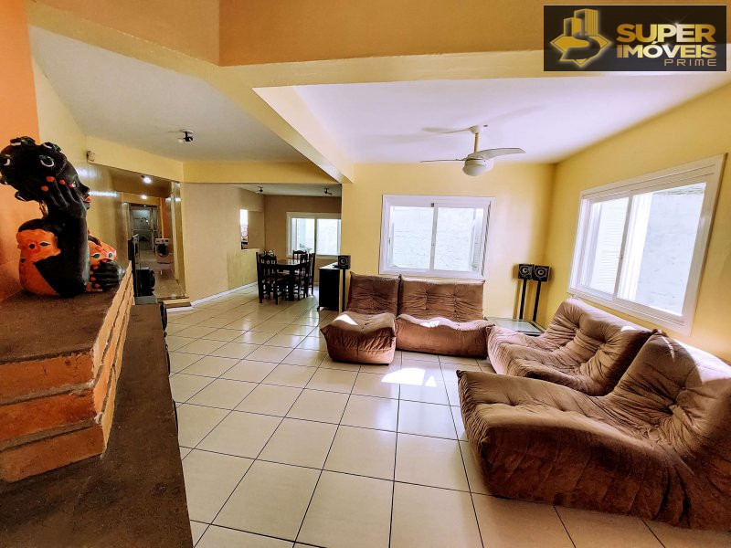 Casa de 4 quartos, 335m² no bairro Areal, em Pelotas | Eu Corretor