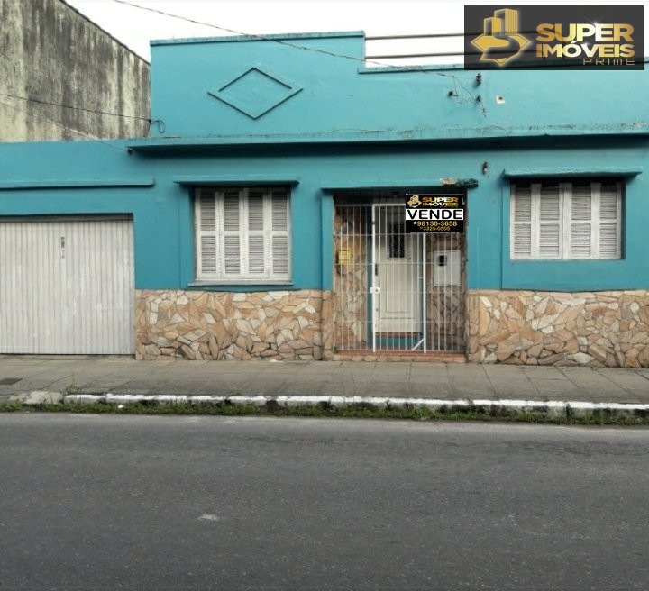 Casa  venda  no Centro - Pelotas, RS. Imveis