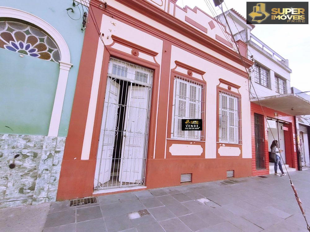 Edifício residencial à venda  no Centro - Pelotas, RS. Imóveis
